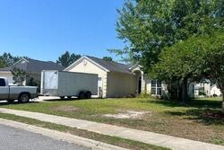 Pre-foreclosure in  Archwood Dr Savannah, GA 31407