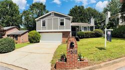 Pre-foreclosure in  Ramblewood Cir Decatur, GA 30035