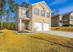 Pre-foreclosure in  Oak Hill Pass Fairburn, GA 30213