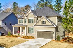 Pre-foreclosure in  Lincolnwood Ln Acworth, GA 30101