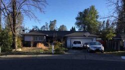 Pre-foreclosure in  Remington Dr Redding, CA 96001