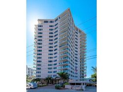 Pre-foreclosure in  Holiday Dr  Fort Lauderdale, FL 33316