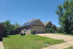 Pre-foreclosure in  Westbury St Springdale, AR 72762