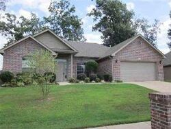 Pre-foreclosure in  Shelby Dr Benton, AR 72015