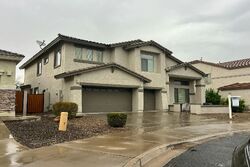 Pre-foreclosure in  W Laredo Ln Phoenix, AZ 85085