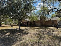 Pre-foreclosure in  County Road 376 George West, TX 78022