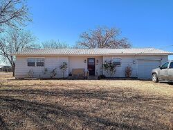  S Reeves St, Loraine TX