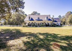 Pre-foreclosure in  Northcrest Cir New Caney, TX 77357