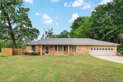  E College St, Athens TX