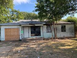 Pre-foreclosure in  N El Centro Way Dallas, TX 75241