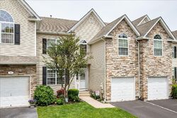 Pre-foreclosure in  Mantack Path Kings Park, NY 11754