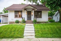  E Jefferson St, Bloomington IL