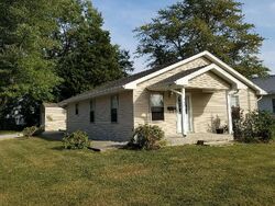 Pre-foreclosure in  S Jefferson St Robinson, IL 62454