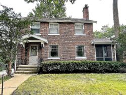  E Chestnut St, Bloomington IL