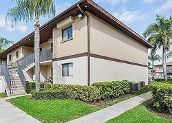 Pre-foreclosure in  S Cleveland Ave Fort Myers, FL 33907