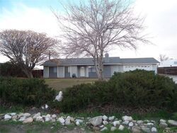Pre-foreclosure in  El Cariso Rd Victorville, CA 92392
