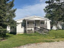 Pre-foreclosure in  N 11th St Mattoon, IL 61938