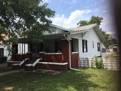 Pre-foreclosure in  Prairie Ave Mattoon, IL 61938