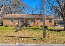Pre-foreclosure in  Hickory Dr Elberton, GA 30635