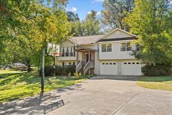 Pre-foreclosure in  Williams Rd Nw Dalton, GA 30721