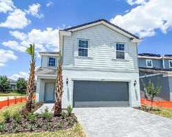 Pre-foreclosure in  Oakmoss Loop Davenport, FL 33837