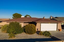 Pre-foreclosure in  Blue Water Rd Helendale, CA 92342