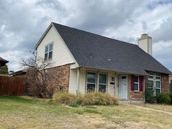 Pre-foreclosure in  Horizon Dr Rowlett, TX 75088