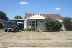 Pre-foreclosure in  63rd St Lubbock, TX 79412