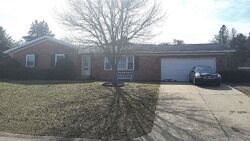 Pre-foreclosure in  Overlook Ln Battle Creek, MI 49017