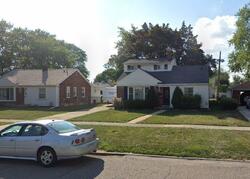 Pre-foreclosure in  Park Ave Allen Park, MI 48101