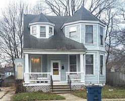Pre-foreclosure in  Fremont St Battle Creek, MI 49017
