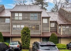  Foxboro Ln, West Milford NJ