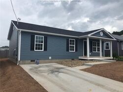 Pre-foreclosure Listing in 14th St NITRO, WV 25143