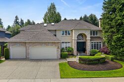 Pre-foreclosure in  Se 1st St Sammamish, WA 98074
