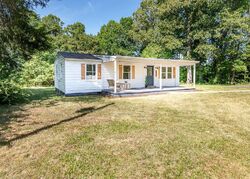 Pre-foreclosure in  Watt Abbitt Rd Appomattox, VA 24522