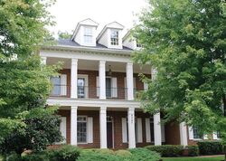 Pre-foreclosure in  Roxborough Loop Gainesville, VA 20155