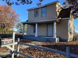 Pre-foreclosure in  Willis St Salem, VA 24153
