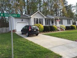  W Highland Ct, Colonial Heights VA