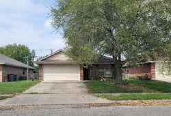  Stone Gate Dr, Victoria TX