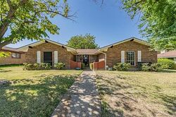 Pre-foreclosure in  Meadowcrest Dr Mesquite, TX 75149
