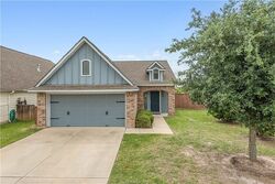 Pre-foreclosure in  Baker Meadow Loop College Station, TX 77845
