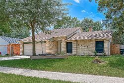 Pre-foreclosure in  Acorn Springs Ln Spring, TX 77389