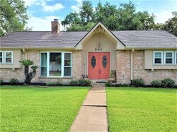 Pre-foreclosure in  Desert Aire Dr Friendswood, TX 77546