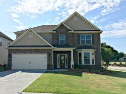 Pre-foreclosure in  Wood Hollow Cir Greer, SC 29650