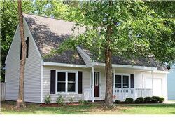 Pre-foreclosure in  Laurel Ridge Rd North Charleston, SC 29418