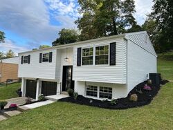 Pre-foreclosure in  Willett Rd Glenshaw, PA 15116