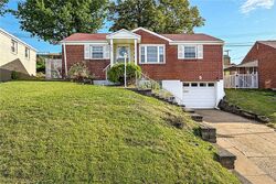 Pre-foreclosure in  Kirsopp Ave Pittsburgh, PA 15220