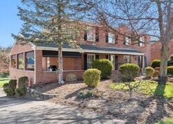 Pre-foreclosure in  Holly Hill Dr Bethel Park, PA 15102