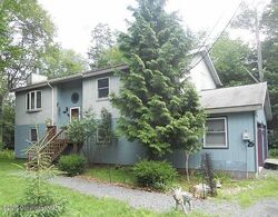  Moonbeam Ter, Tobyhanna PA