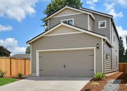 Pre-foreclosure in  S View Dr Molalla, OR 97038